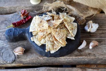 Quick and Tasty Microwave Lavash Chips