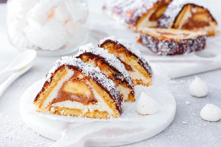 No-Bake Cookie and Cottage Cheese Cake House