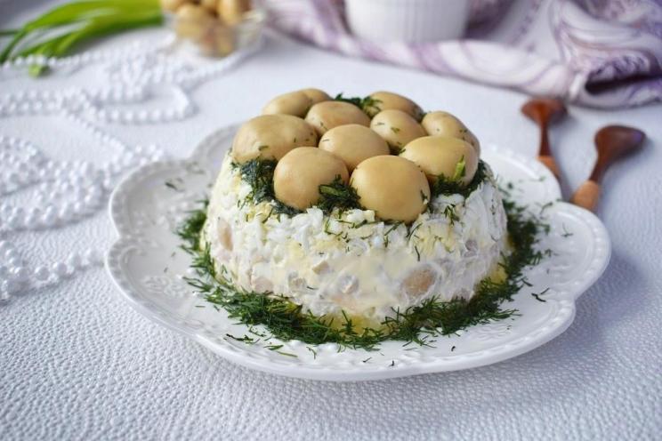 Festive Layered Mushroom Salad Festive Layered Mushroom Salad
