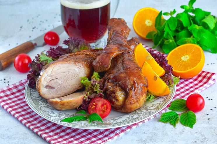 Beer-Marinated Turkey Drumsticks in a Skillet Beer-Marinated Turkey Drumsticks in a Skillet