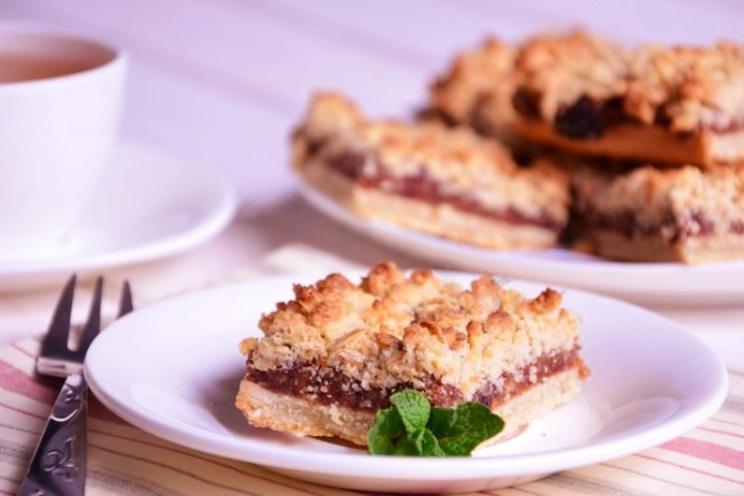 Date Nut Shortcake Squares Date Nut Shortcake Squares