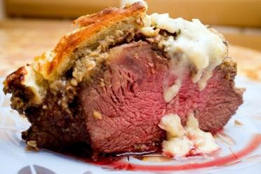 Festive Beef Wellington: Juicy Meat in Puff Pastry
