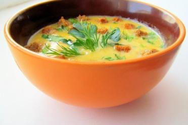 Creamy Slow Cooker Pumpkin Soup