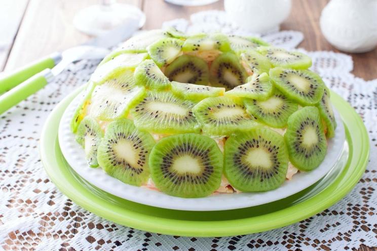 Kiwi-Adorned Malachite Bracelet Salad