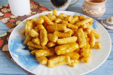 Honey Caramel Tatar Chuk-Chak Delight