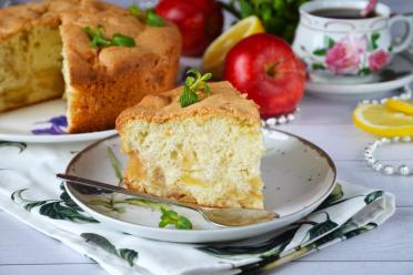 Apple Charlotte: Quick, Fluffy, and Family-Friendly