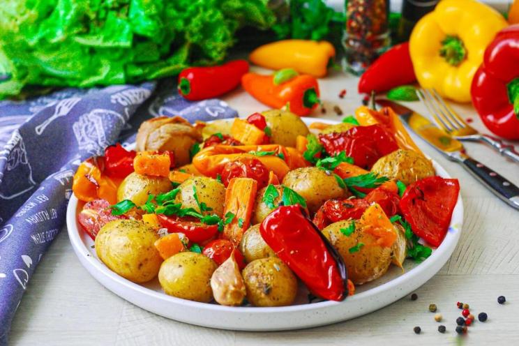 Oven-Roasted Veggie Potatoes