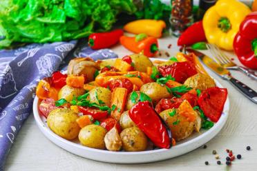 Oven-Roasted Veggie Potatoes