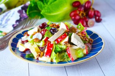 Chicken Waldorf Salad with Celery and Apple