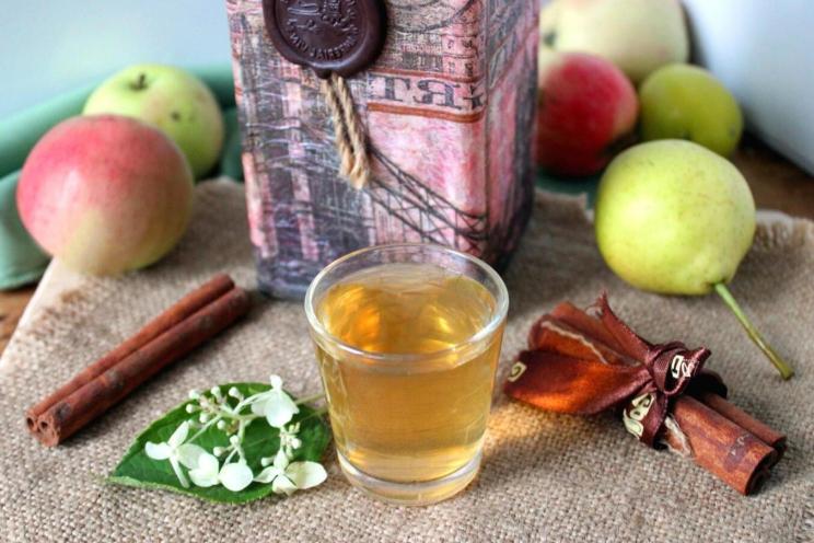 Homemade Pear Wine