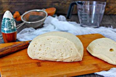 Quick and Easy Lenten Yeast Dough for Oven-Baked Treats