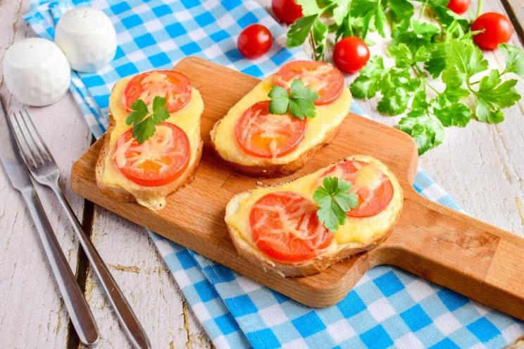Cheesy Tomato Garlic Hot Sandwiches