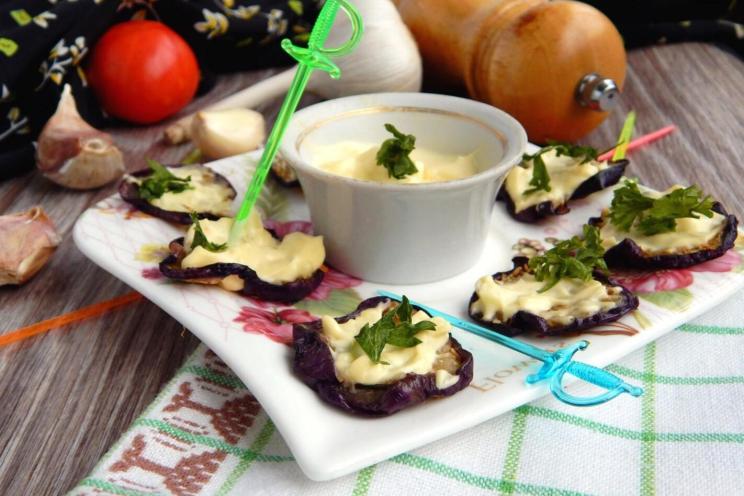 Fried Eggplant with Garlic and Mayonnaise