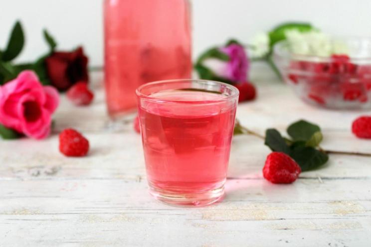 Homemade Raspberry Vodka Tincture