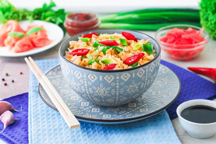 Quick & Easy Soy Sauce Fried Rice