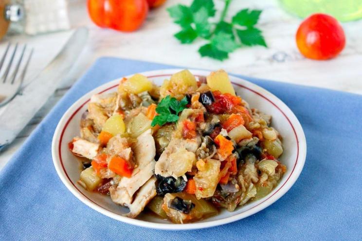 Healthy Stewed Chicken Breast with Veggies