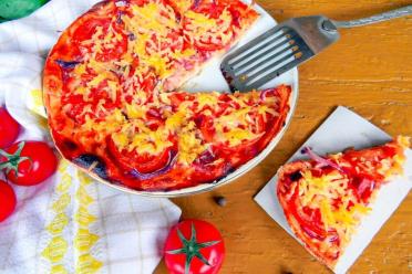 10-Minute Stovetop Kefir Pizza