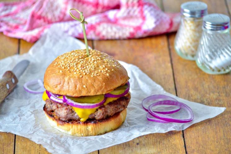 Quick & Easy Homemade Big Burger Quick & Easy Homemade Big Burger