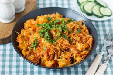 Pan-Fried Cabbage and Potatoes: Quick & Easy Recipe