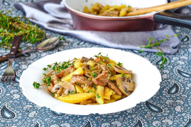 Hearty One-Pot Stew: Potatoes, Meat, and Mushrooms