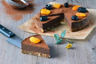 Fruit & Chocolate Vegan Cake
