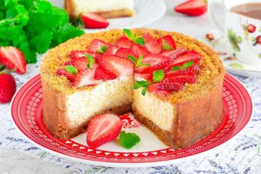 Decadent Cookie Custard Pie