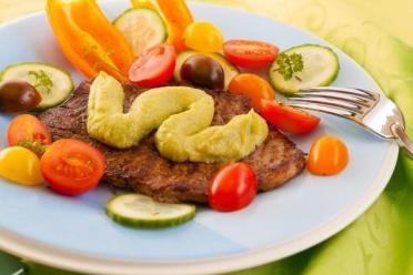 Steak with Avocado Sauce