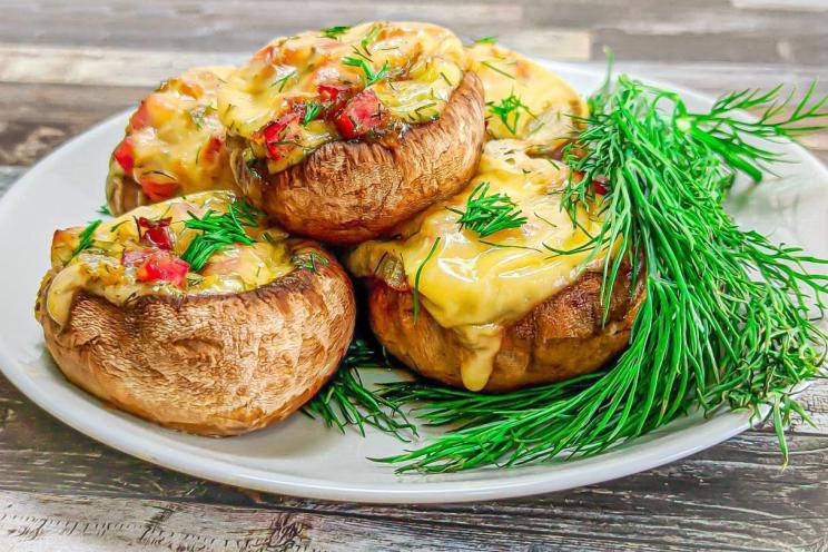 Oven-Baked Ham and Cheese Stuffed Mushrooms