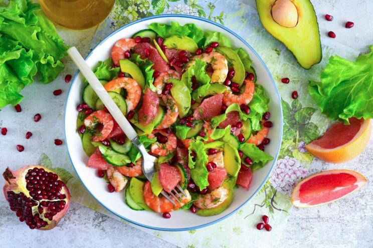Shrimp and Pomegranate Salad with Grapefruit Twist