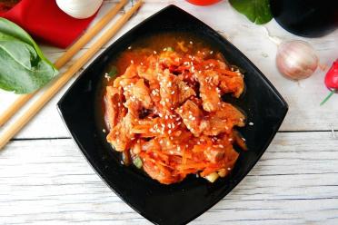 Sweet and Spicy Chinese Meat Stir-Fry