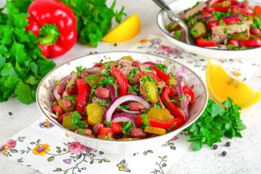 Beef and Cucumber Salad