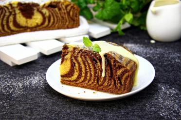 Stunning Zebra Milk Pie