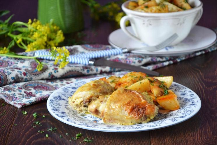 Oven-Baked Juicy Chicken Thighs with Crispy Finish