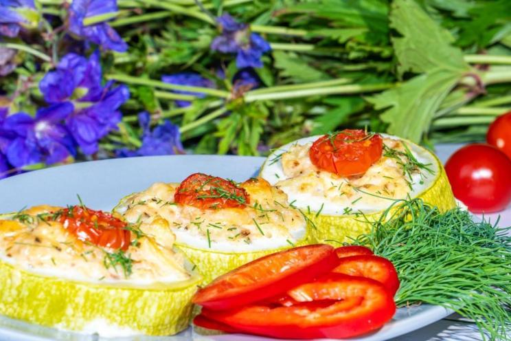 Cheesy Chicken-Stuffed Zucchini Bake