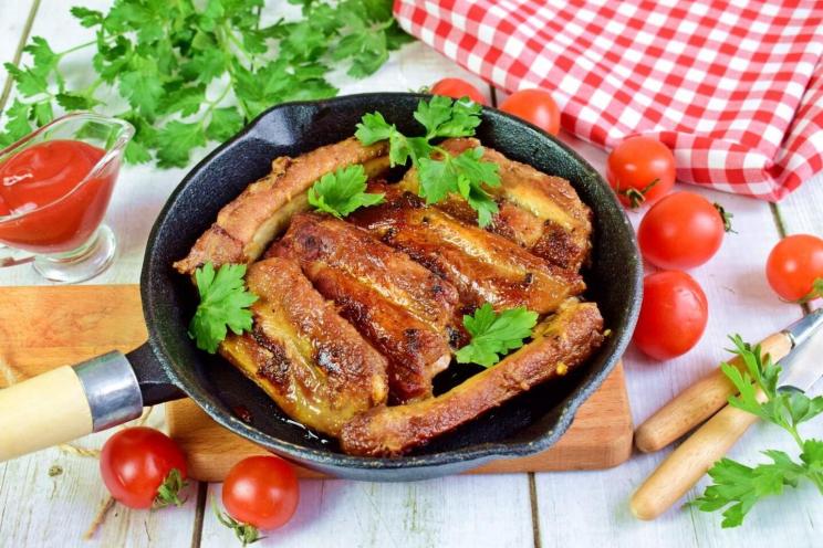 Pan-Fried Pork Ribs with Onions Pan-Fried Pork Ribs with Onions