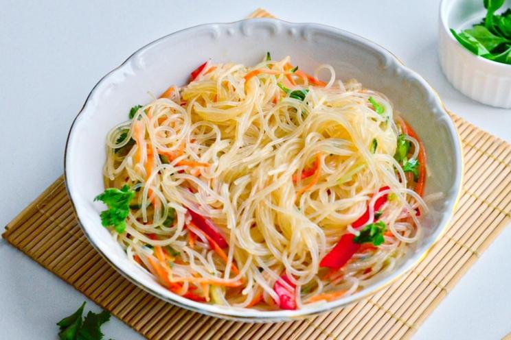 Korean-Style Funchoza Vegetable Salad