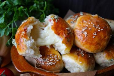 Cheesy Yeast Dough Buns