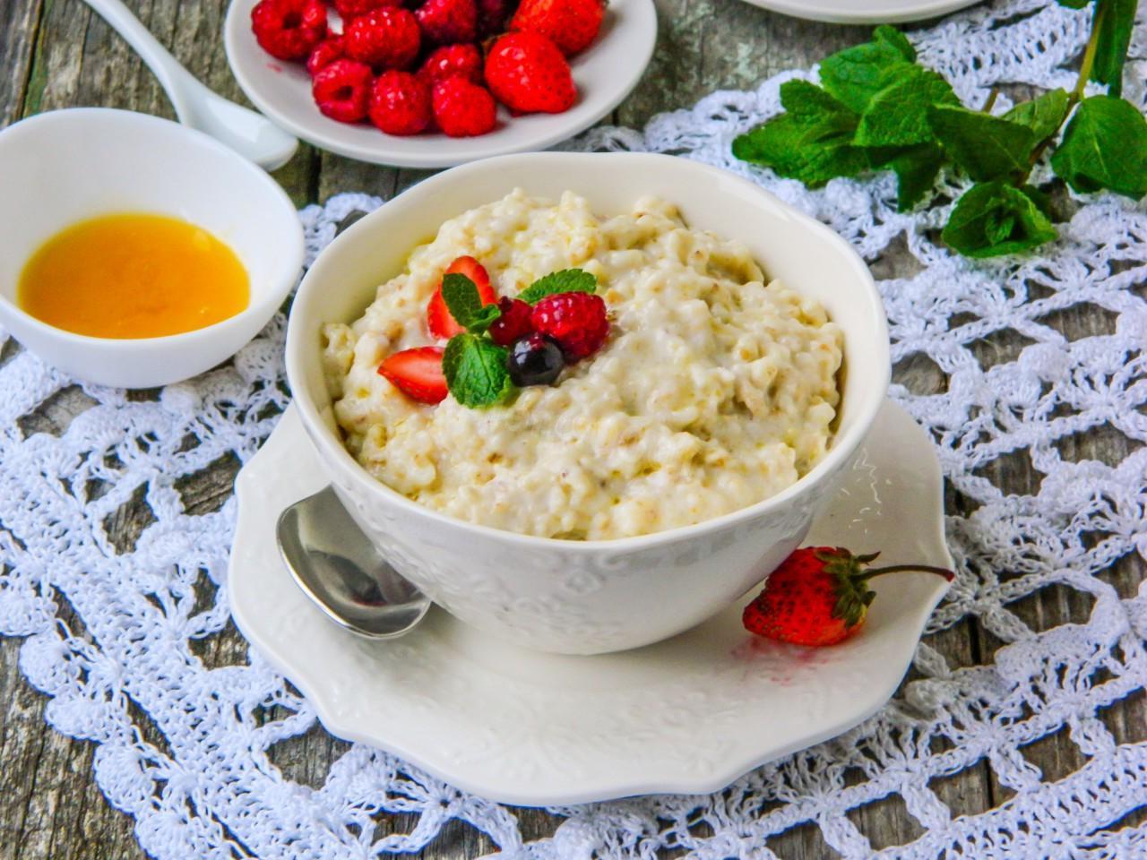 Creamy Hercules Oatmeal Breakfast