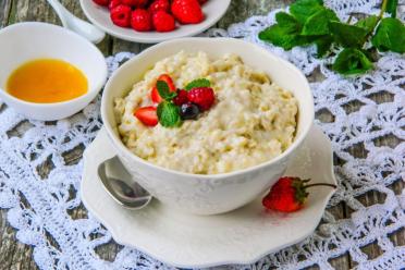 Creamy Hercules Oatmeal Breakfast