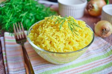Turmeric Rice with Onions: A Perfect Side Dish