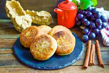 Fluffy Cottage Cheese Pancakes in a Pan