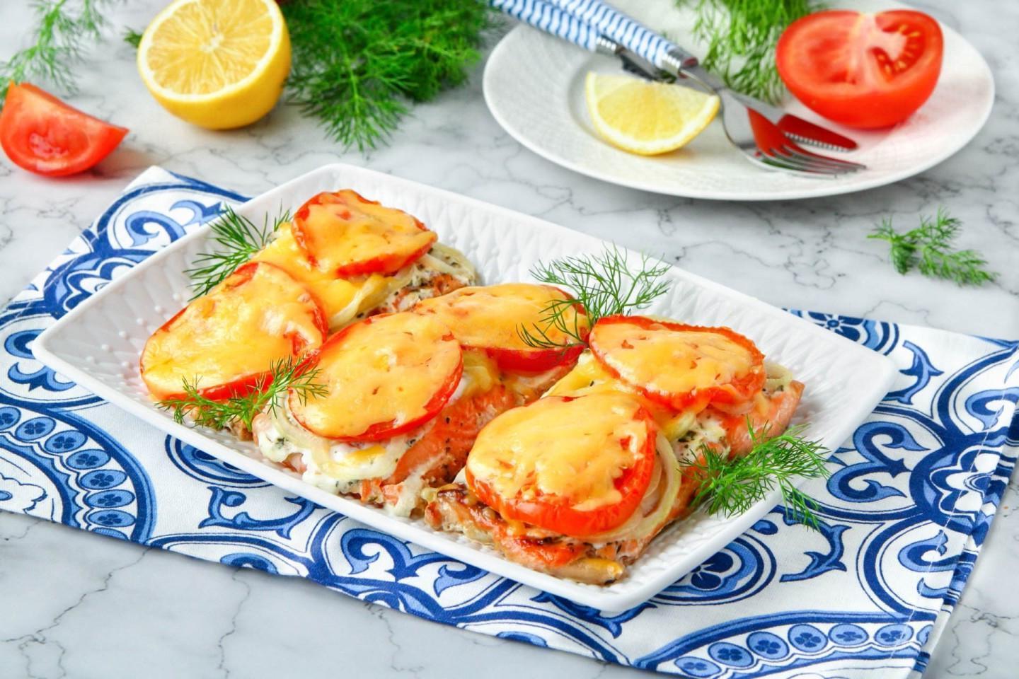 Oven-Baked Fish Fillet with Veggies and Cheese