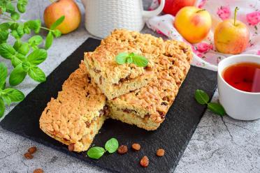 Juicy Grated Apple Pie Recipe
