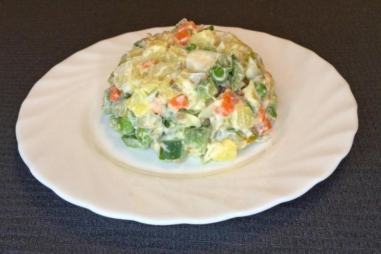 Easy Potato Salad with Bell Peppers and Olives