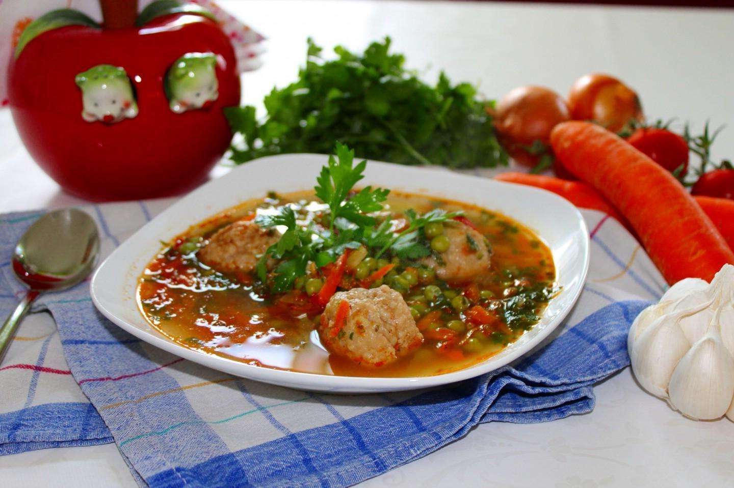 Hearty Vegetable Stew with Meatballs