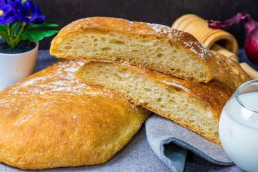 Italian Crispy Crust White Bread with Yeast