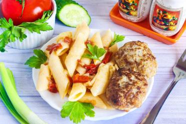 Savory Cutlets with Pasta