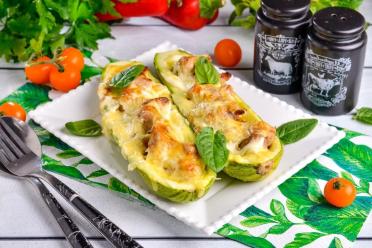 Baked Meat-Stuffed Zucchini Boats