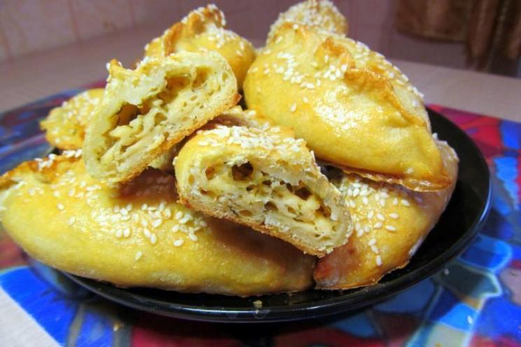 Oven-Baked Cheese and Herb Snack Pies