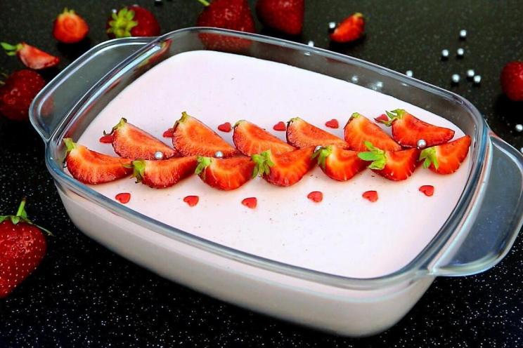 Quick & Easy Strawberry Soufflé (No Cream)